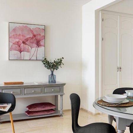 Magno Apartments Santa Justa Севілья Екстер'єр фото