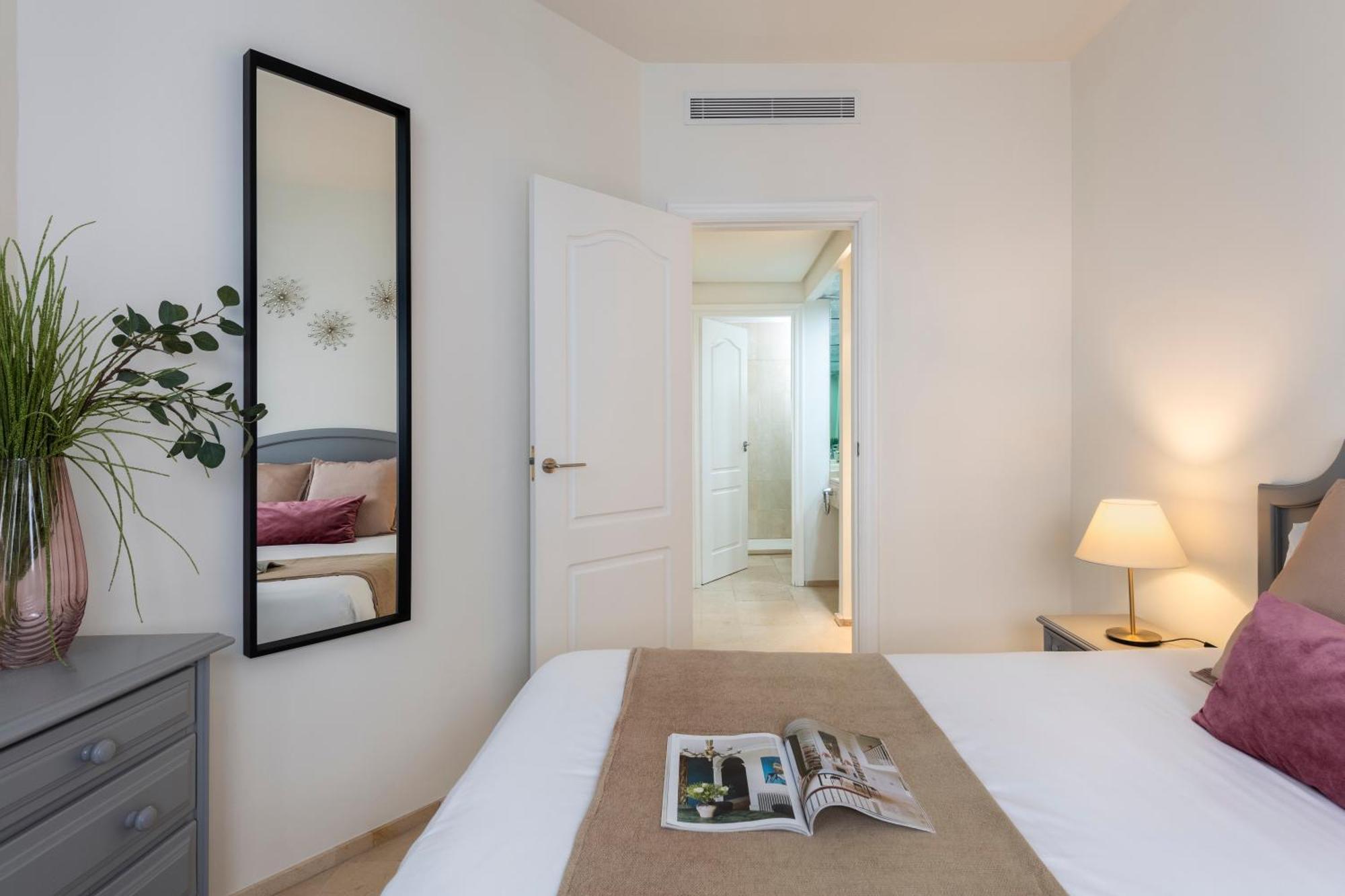 Magno Apartments Santa Justa Севілья Екстер'єр фото